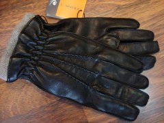 3 guanti in nappa nera, fodera e bordo cashmere 85€